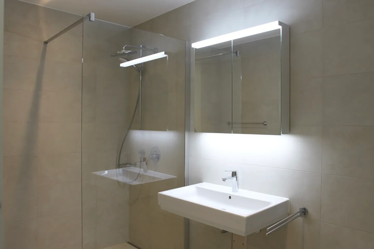 Spacious Ground Floor Apartment 2.5 Rooms New (69m²) - Photo 5 of 8