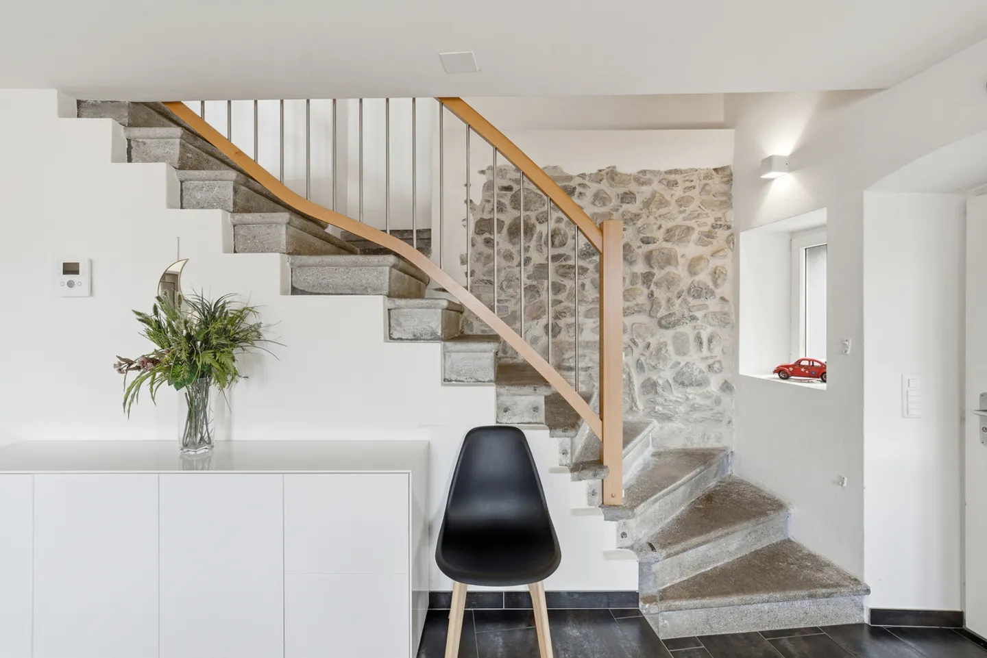 Charming Winemaker's House with Lake and Mountain View - Photo 27 of 33