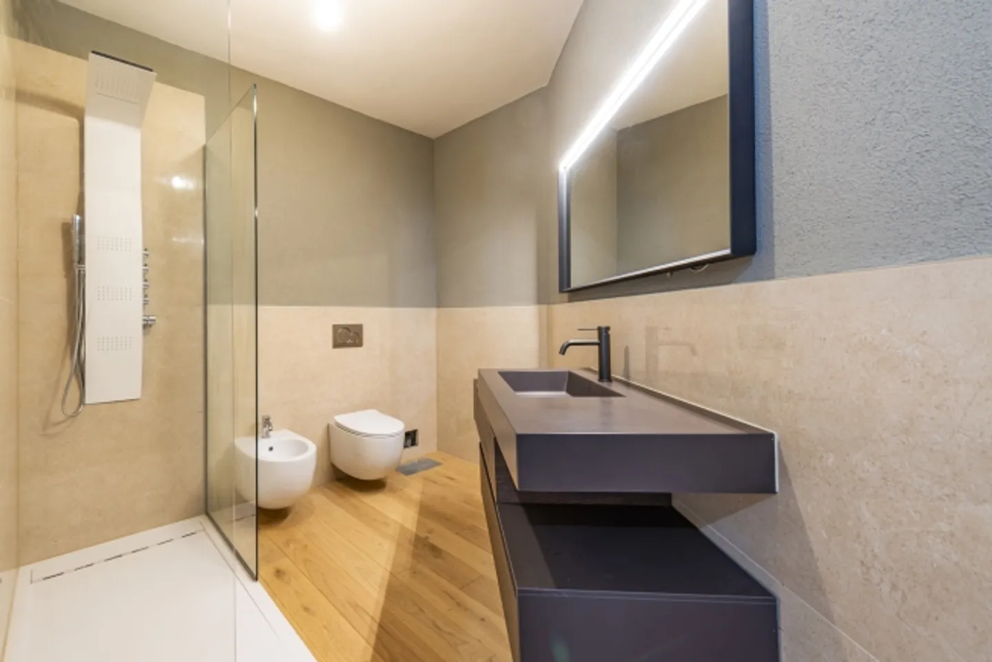 Modern 3.5-room apartment, renovated in Cassarate - Photo 10 of 14