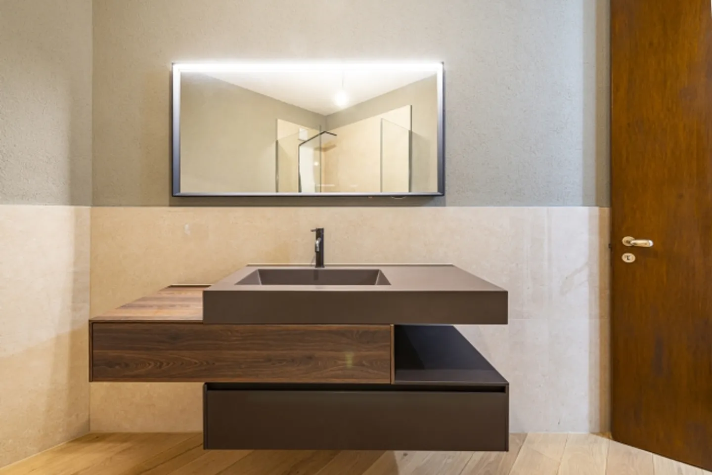 Modern 3.5-room apartment, renovated in Cassarate - Photo 11 of 14