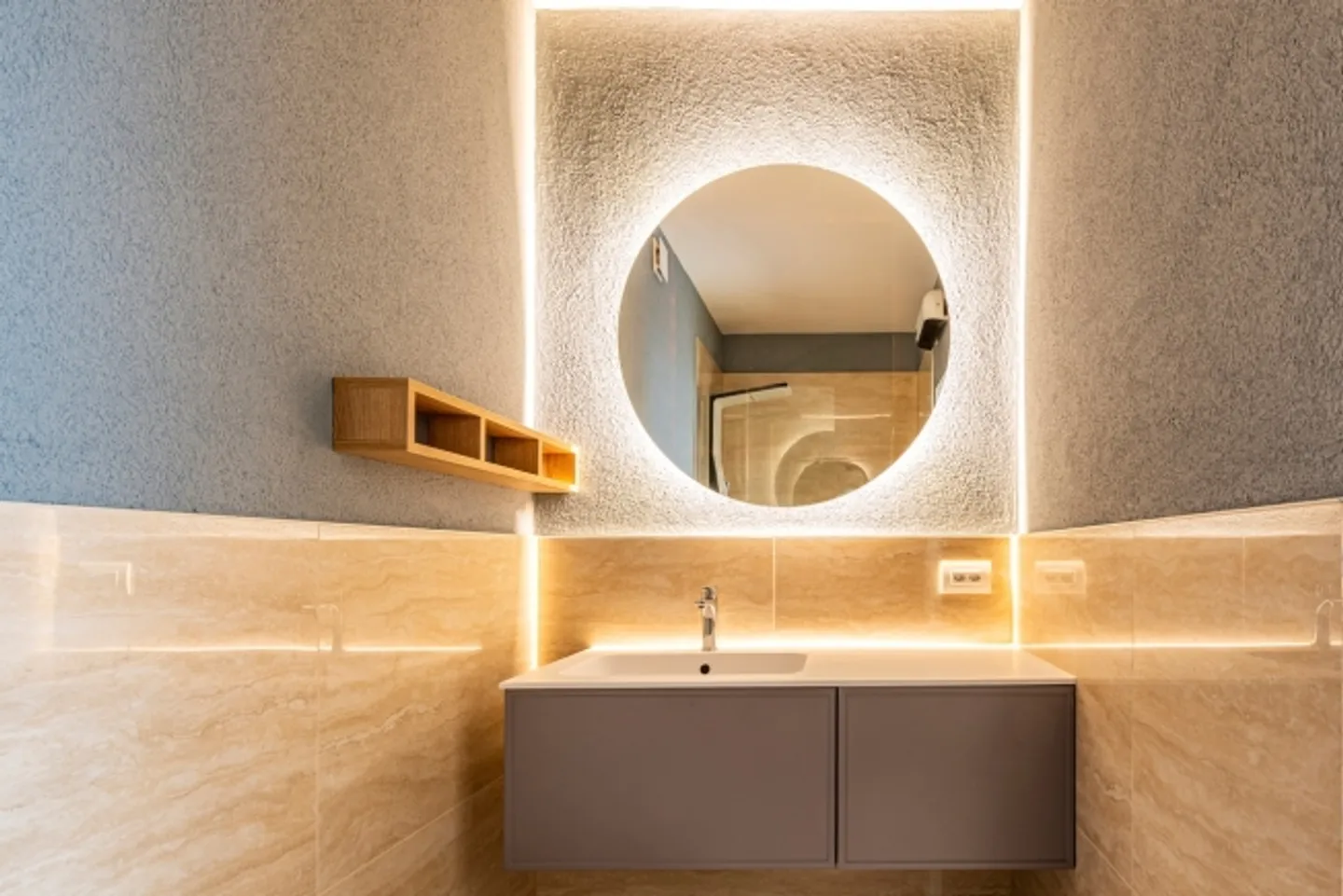 Modern 3.5-room apartment, renovated in Cassarate - Photo 8 of 14