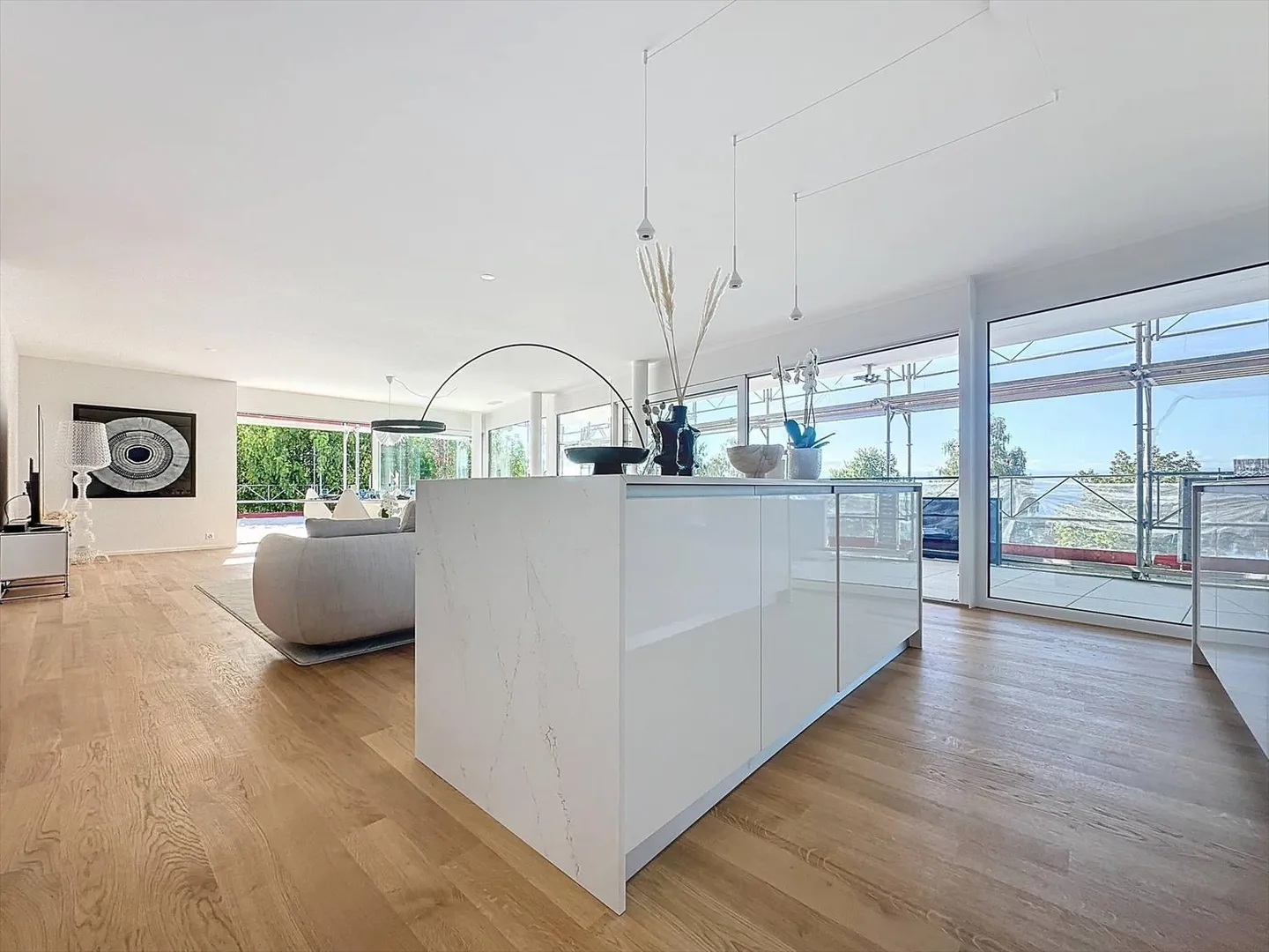 Neue Promotion: 5,5-Zimmer-Wohnung mit überdachtem Balkon und Dachterrasse - Foto 5 von 13