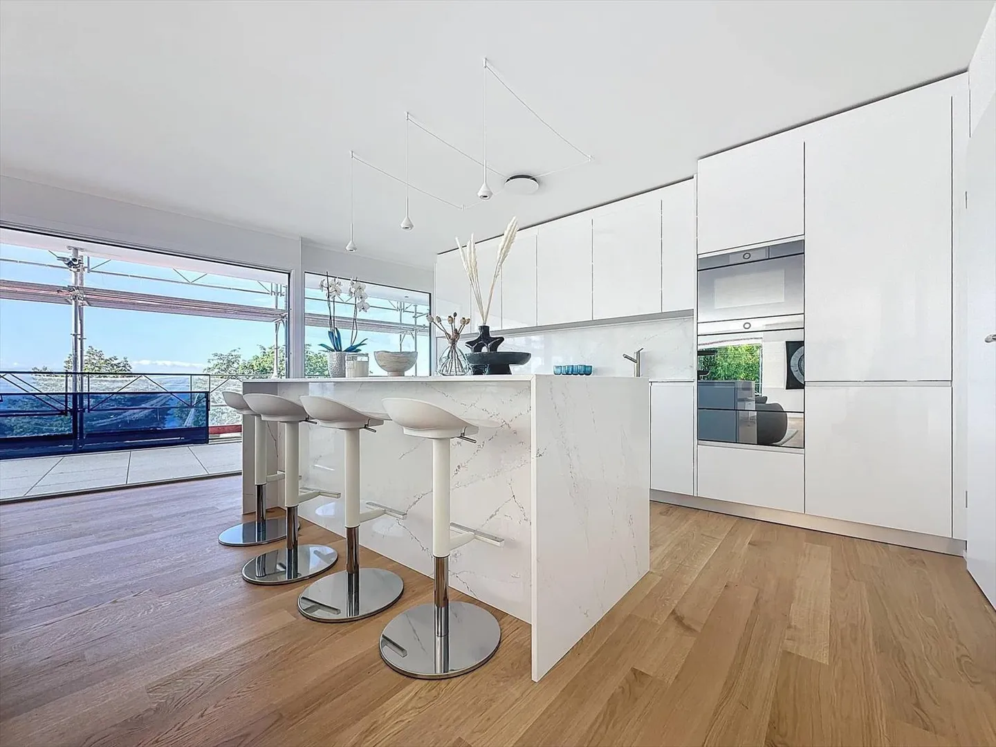 Neue Promotion: 5,5-Zimmer-Wohnung mit überdachtem Balkon und Dachterrasse - Foto 6 von 13