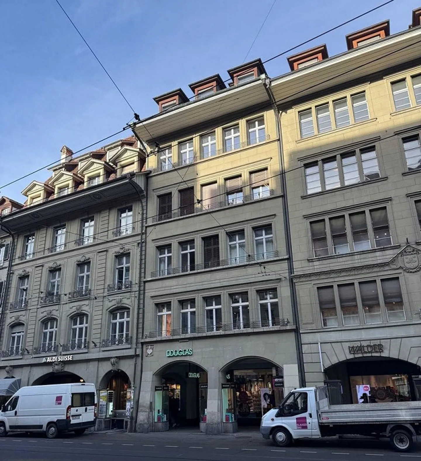Appartement moderne de 3,5 pièces sur Spitalgasse ! - Photo 1 sur 9