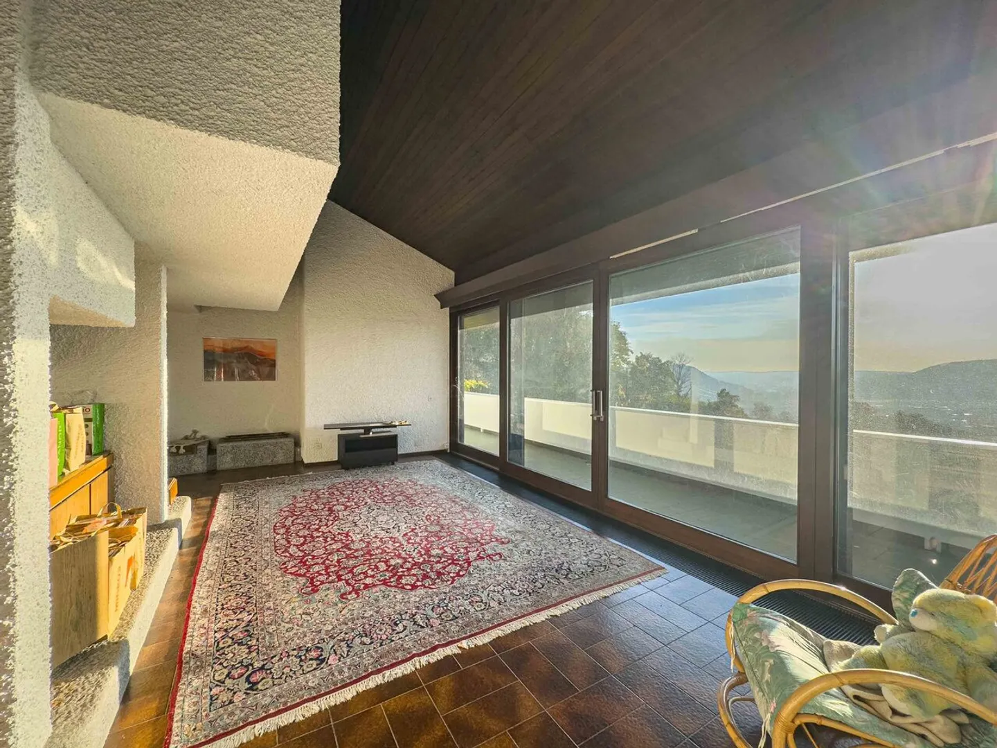 Villa mit Garten und Aussicht - Foto 1 von 12