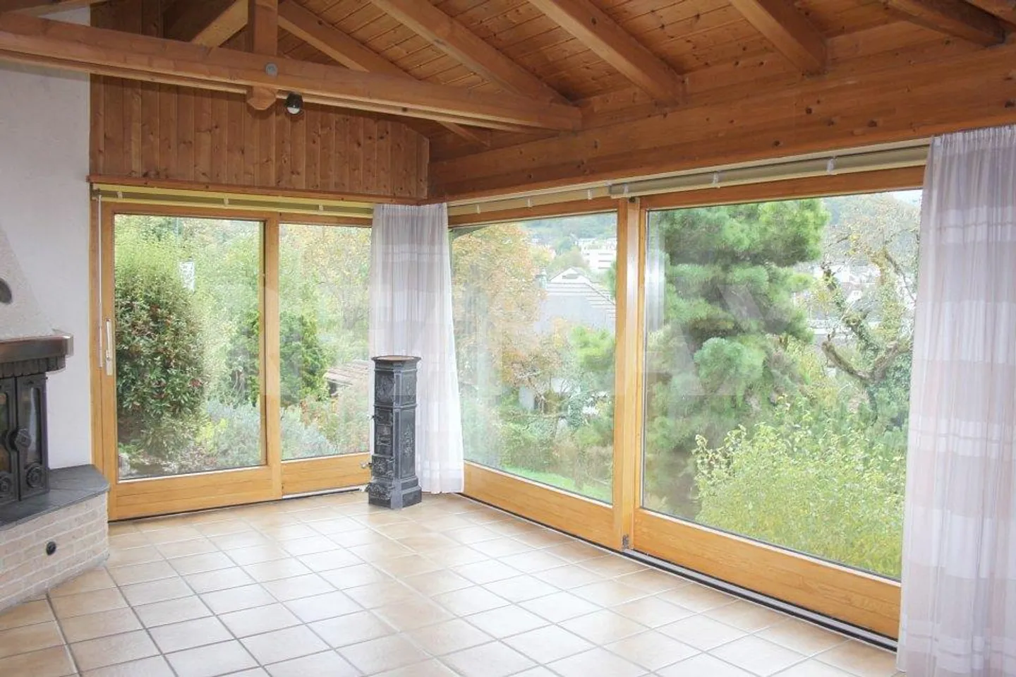 Casa con 5 stanze - Foto 4 di 13