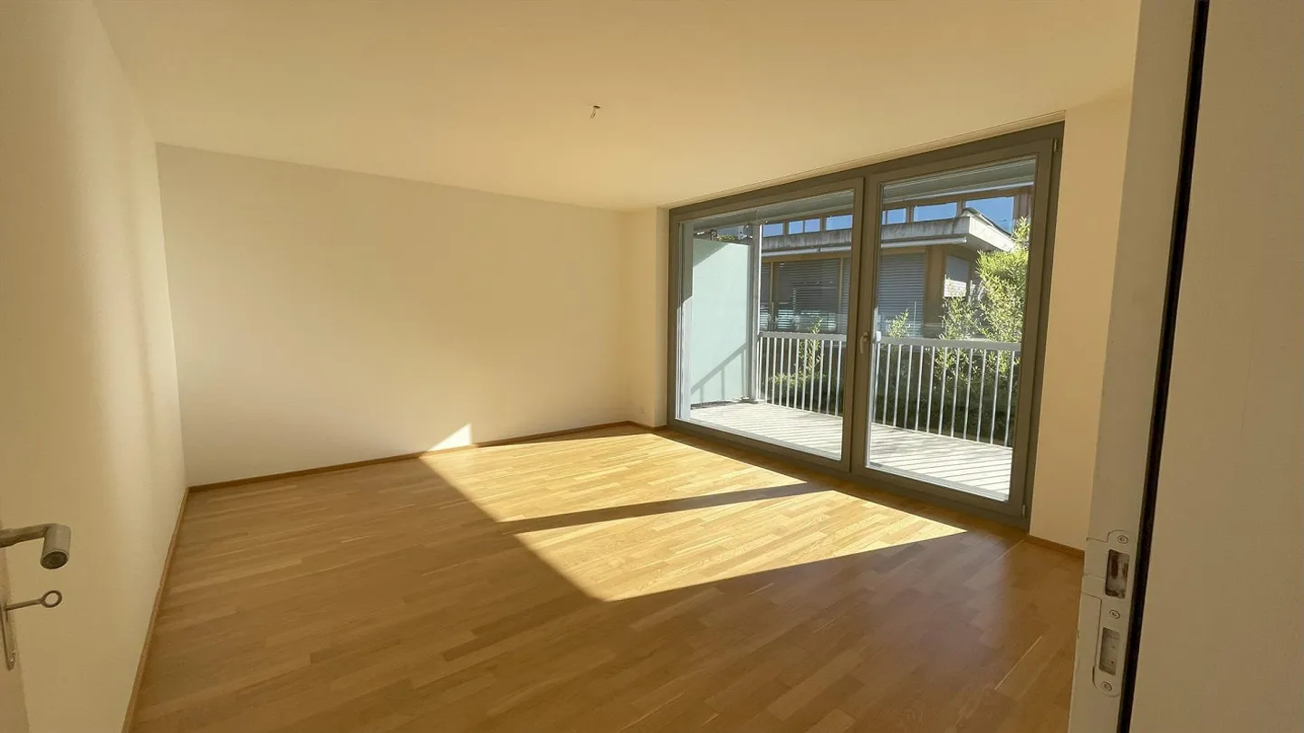 Renovated 3.5-room apartment with large terrace & wood stove - Photo 1 of 16
