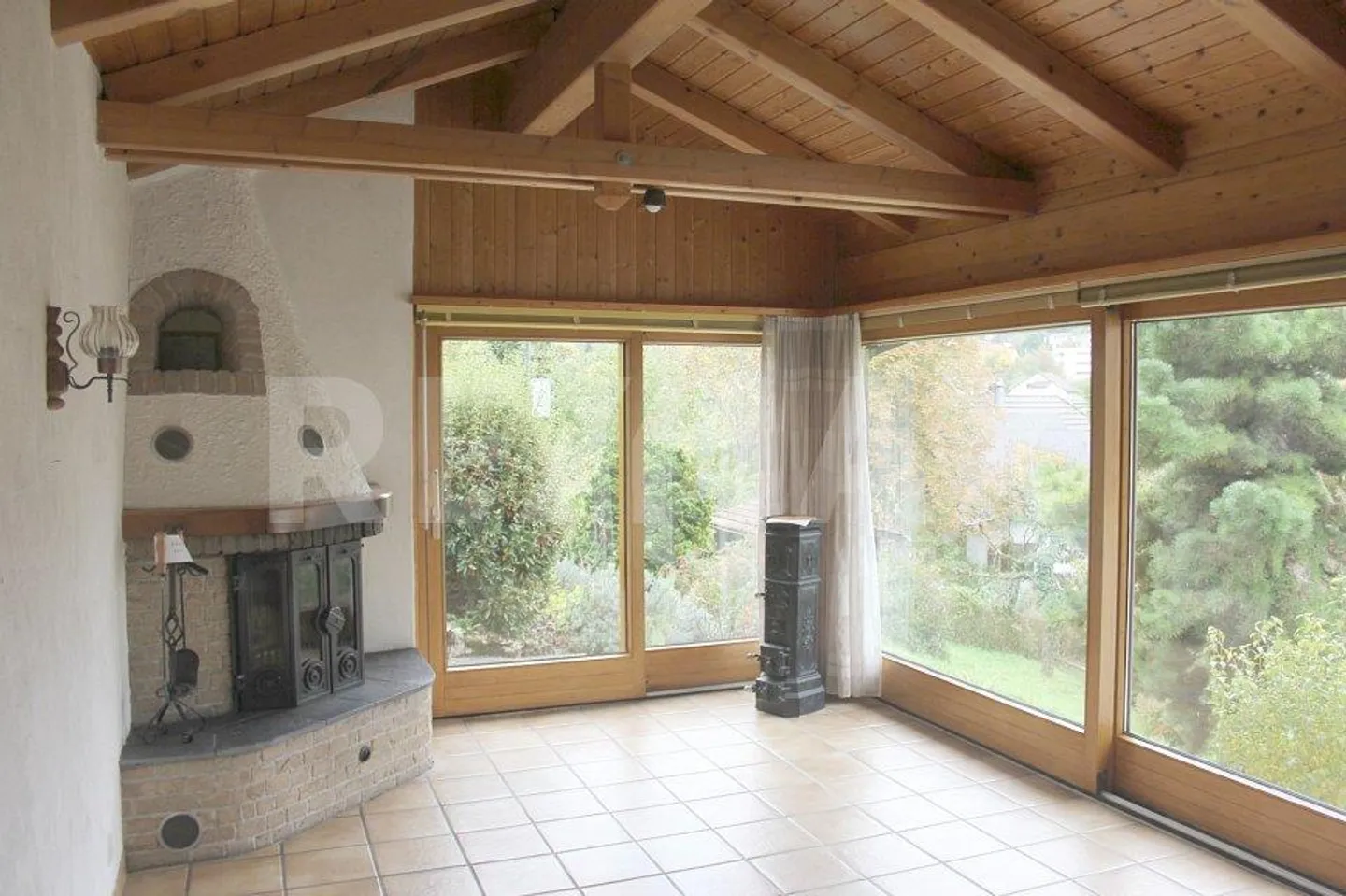 Casa con 5 stanze - Foto 3 di 13