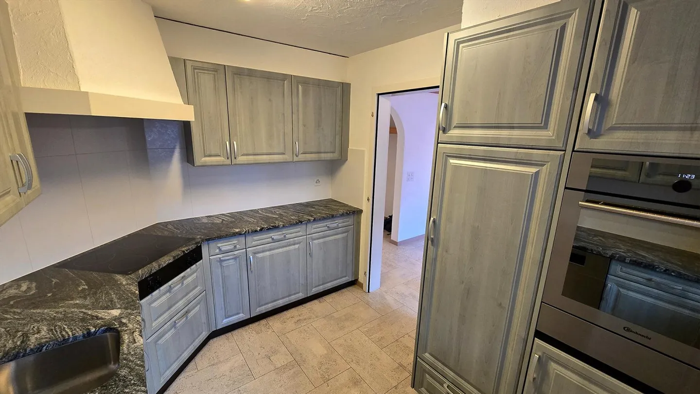 Charming Living Directly on the Aare - Extraordinary 3.5-Room Apartment - Photo 10 of 22