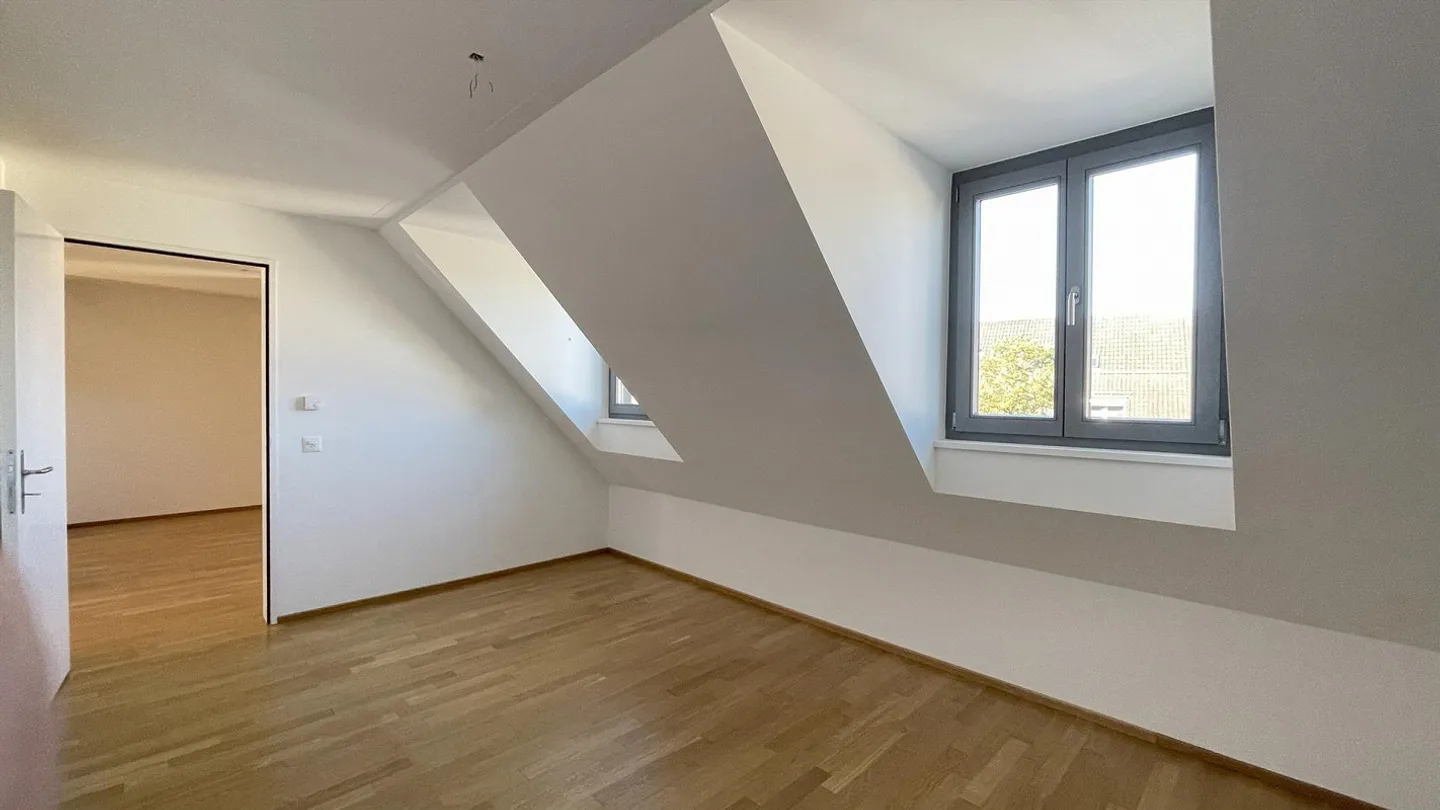 Renovated 3.5-room apartment with large terrace & wood stove - Photo 12 of 16