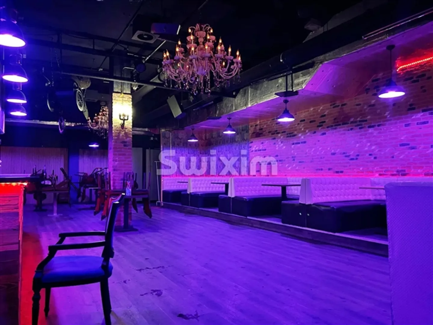 Opportunity! Nightclub in the heart of downtown! - Photo 3 of 5