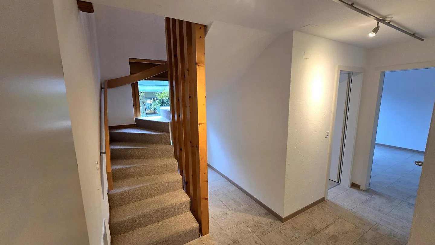 Charming Living Directly on the Aare - Extraordinary 3.5-Room Apartment - Photo 14 of 22