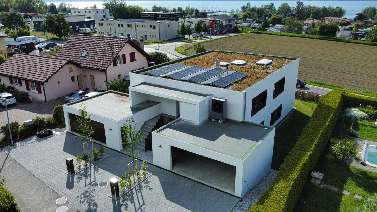 Cheyres, zu verkaufen, wunderschöne Penthousewohnung von 190 m2 mit Seeblick! - Foto 1 von 10