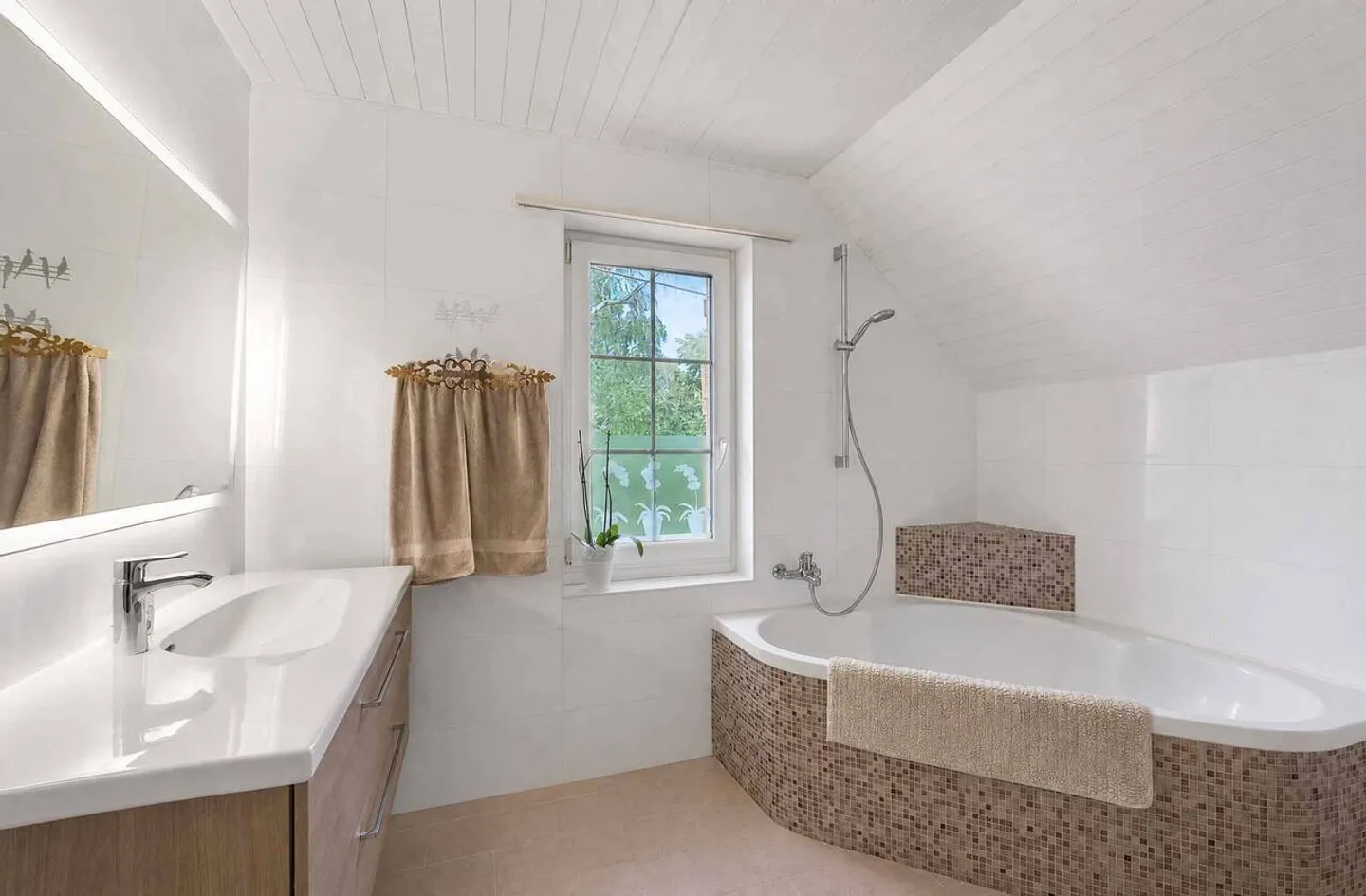 Villa spacieuse avec piscine - Photo 10 sur 13
