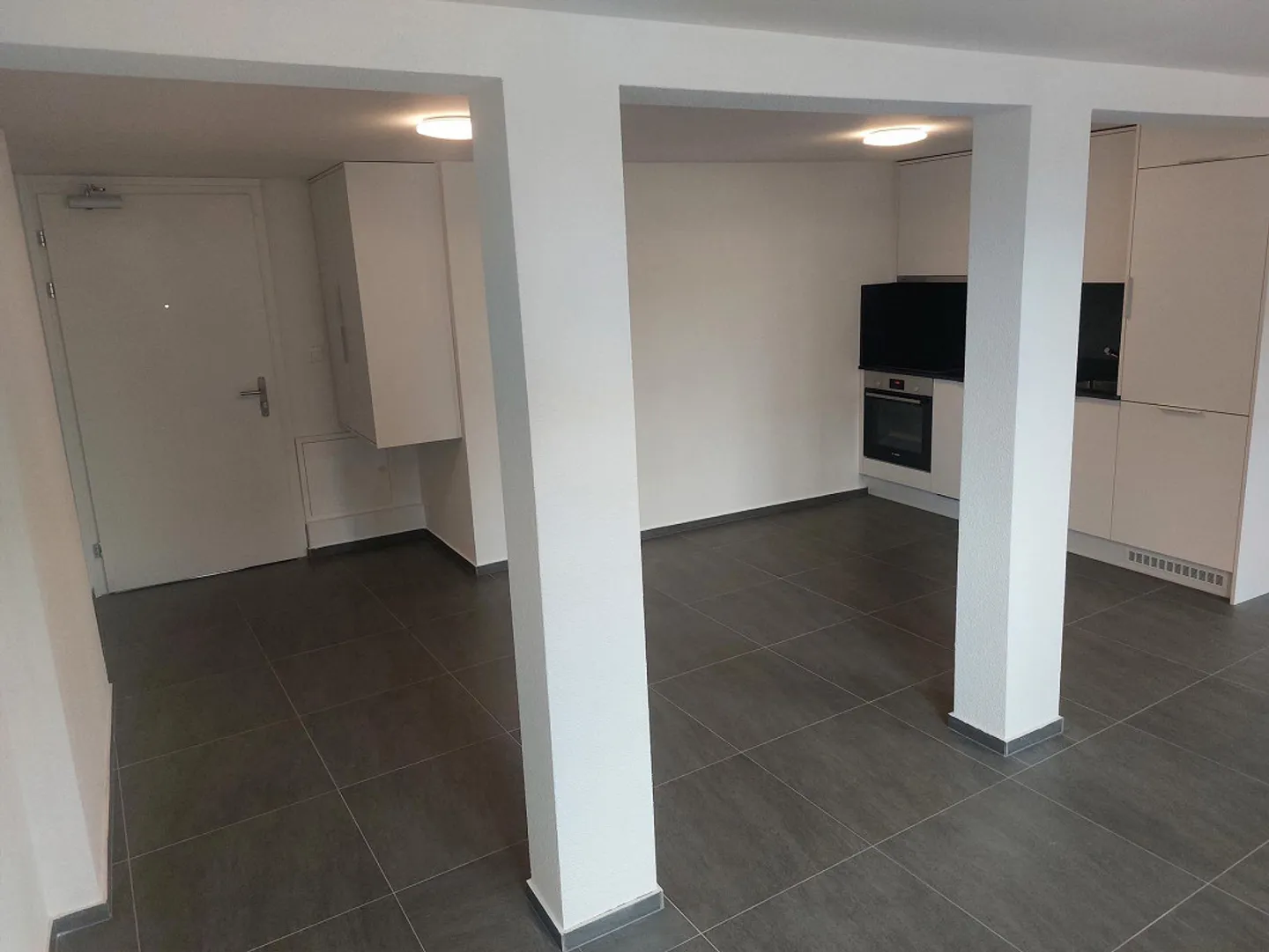 Attractive office/commercial space centrally located in Kreuzlingen - Photo 2 of 8