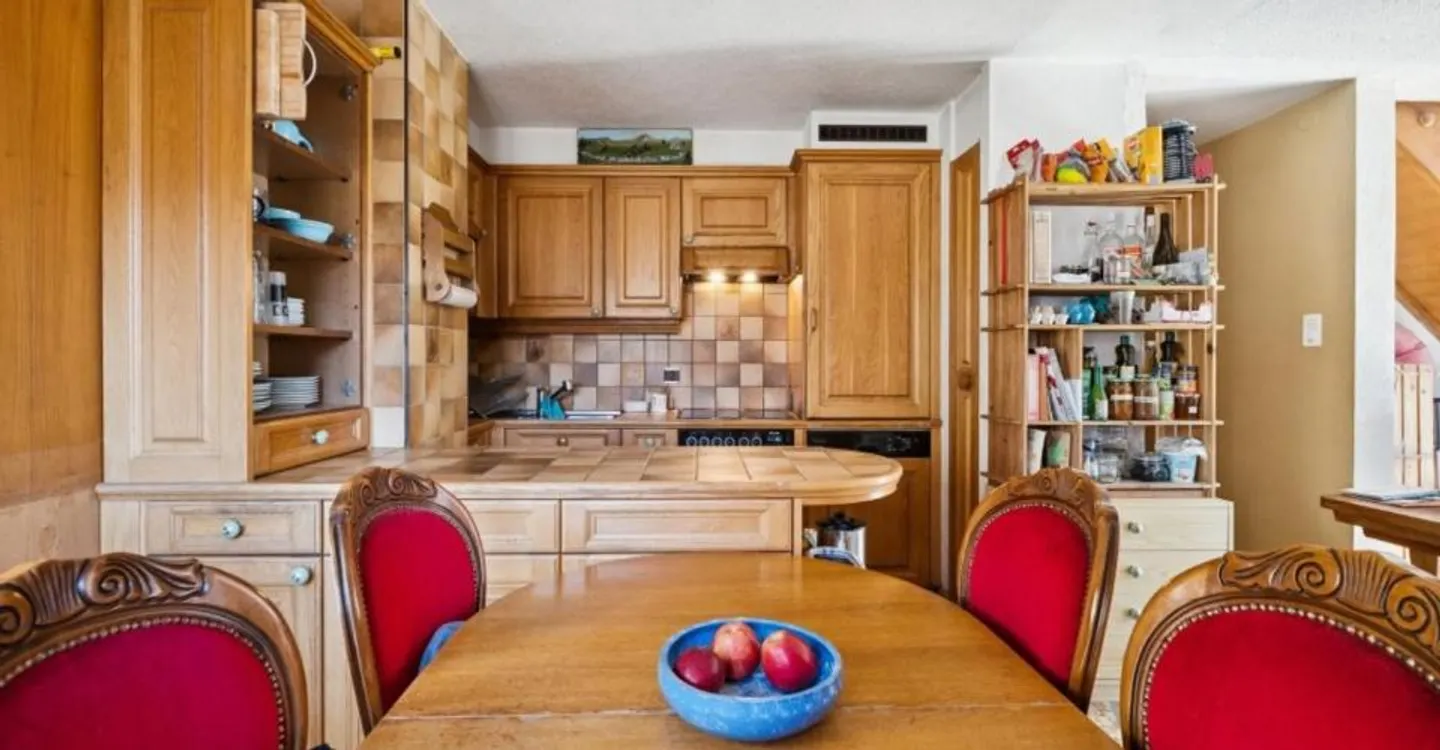 Duplex con potenziale di ristrutturazione - Foto 4 di 10