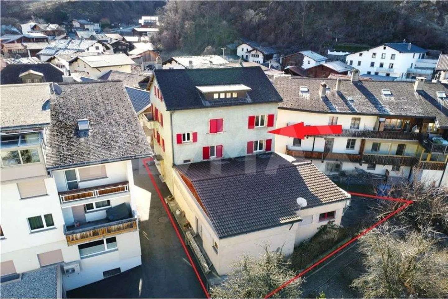 Immeuble multifamilial avec un grand potentiel d'investissement - Photo 2 sur 13