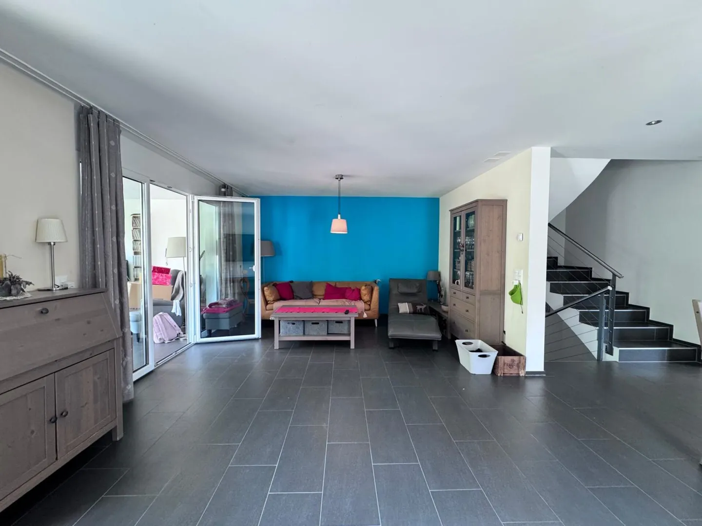 Moderna casa bifamiliare di 5,5 stanze con veranda, cucina XXL e box garage in posizione tranquilla - Foto 17 di 29