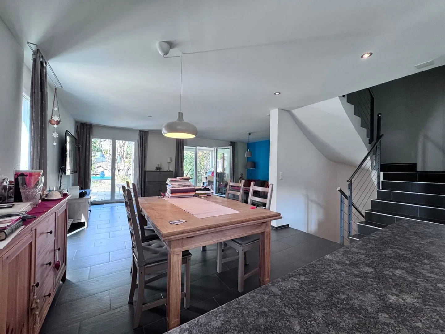 Moderna casa bifamiliare di 5,5 stanze con veranda, cucina XXL e box garage in posizione tranquilla - Foto 16 di 29