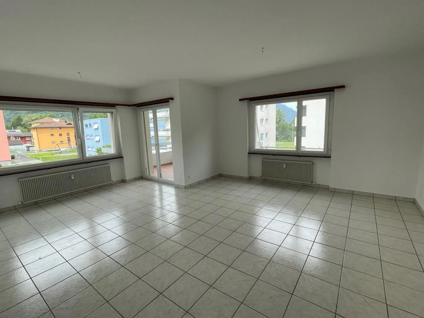 Appartamento 4.5 stanze ad Arbedo - Foto 2 di 11