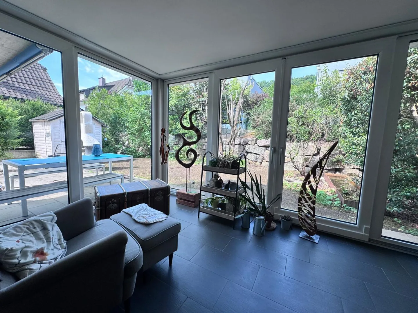 Moderna casa bifamiliare di 5,5 stanze con veranda, cucina XXL e box garage in posizione tranquilla - Foto 20 di 29