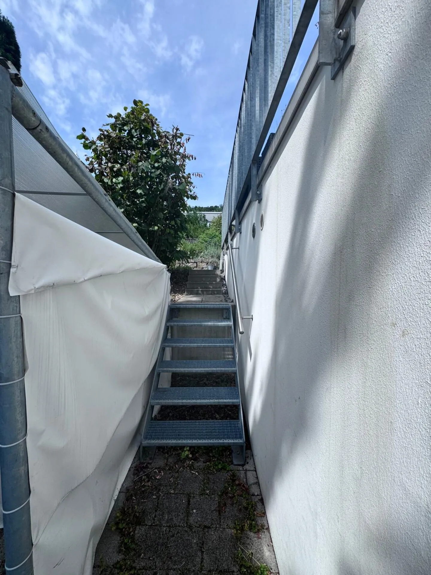 Moderna casa bifamiliare di 5,5 stanze con veranda, cucina XXL e box garage in posizione tranquilla - Foto 29 di 29