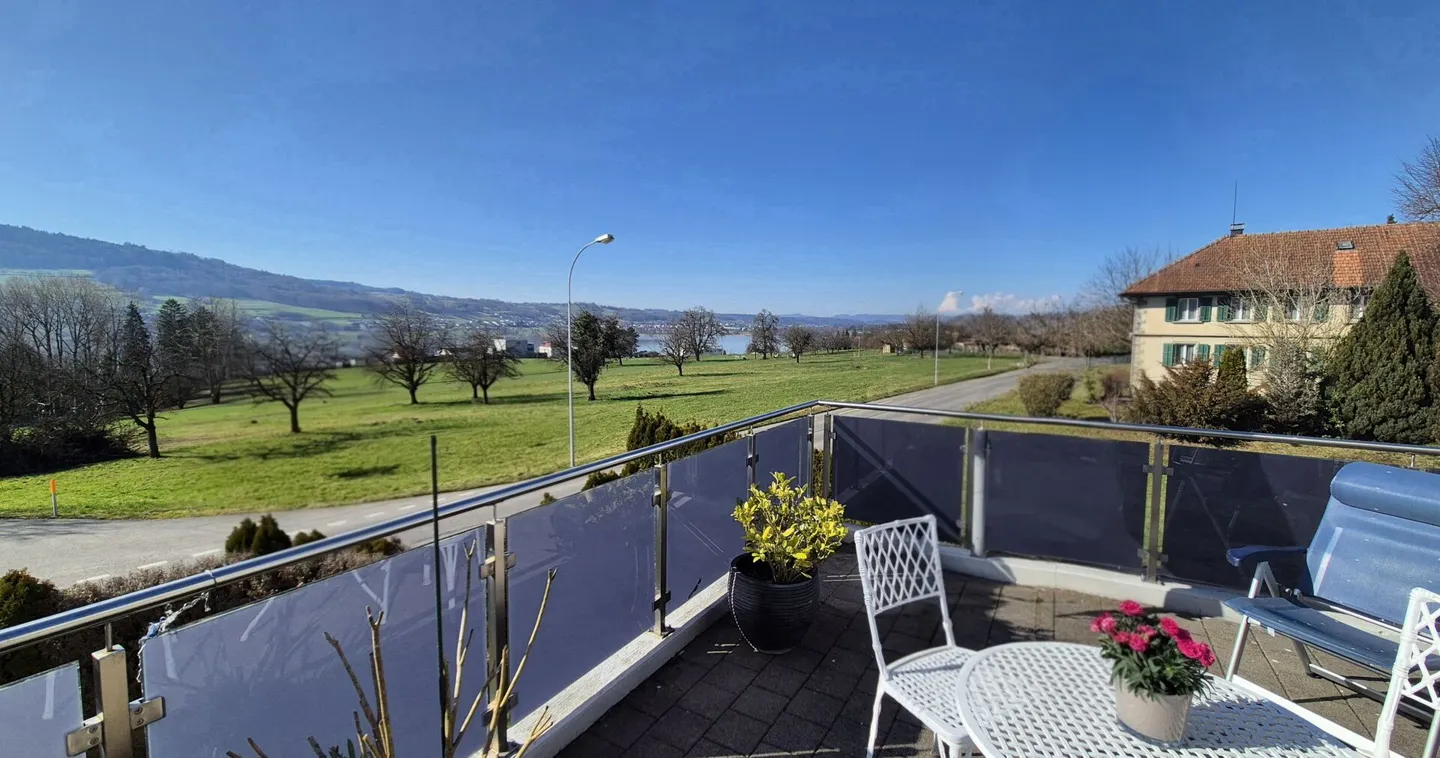 Appartamento da sogno di 4,5 stanze a Tennwil con vista sul lago - Foto 11 di 14