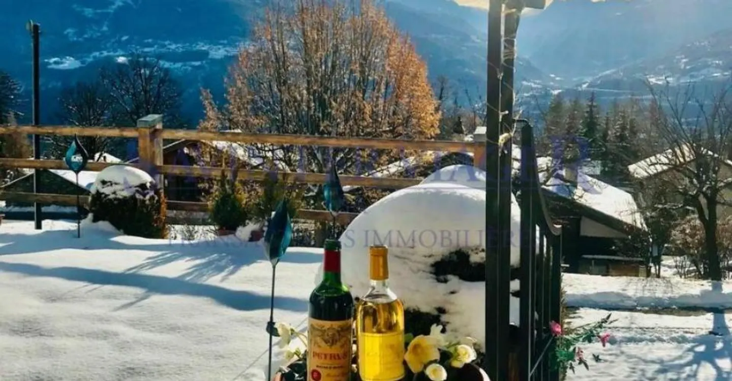 Savièse, Rustic Chalet with a Magnificent View - Occupied Life Annuity - Photo 2 of 13