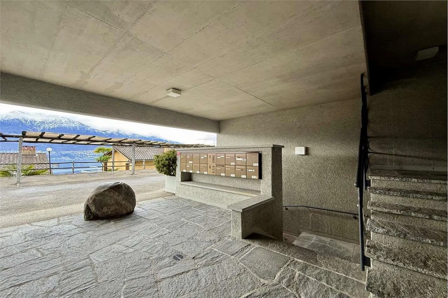 Casa elegante con vista sul Lago di Locarno - Foto 11 di 13