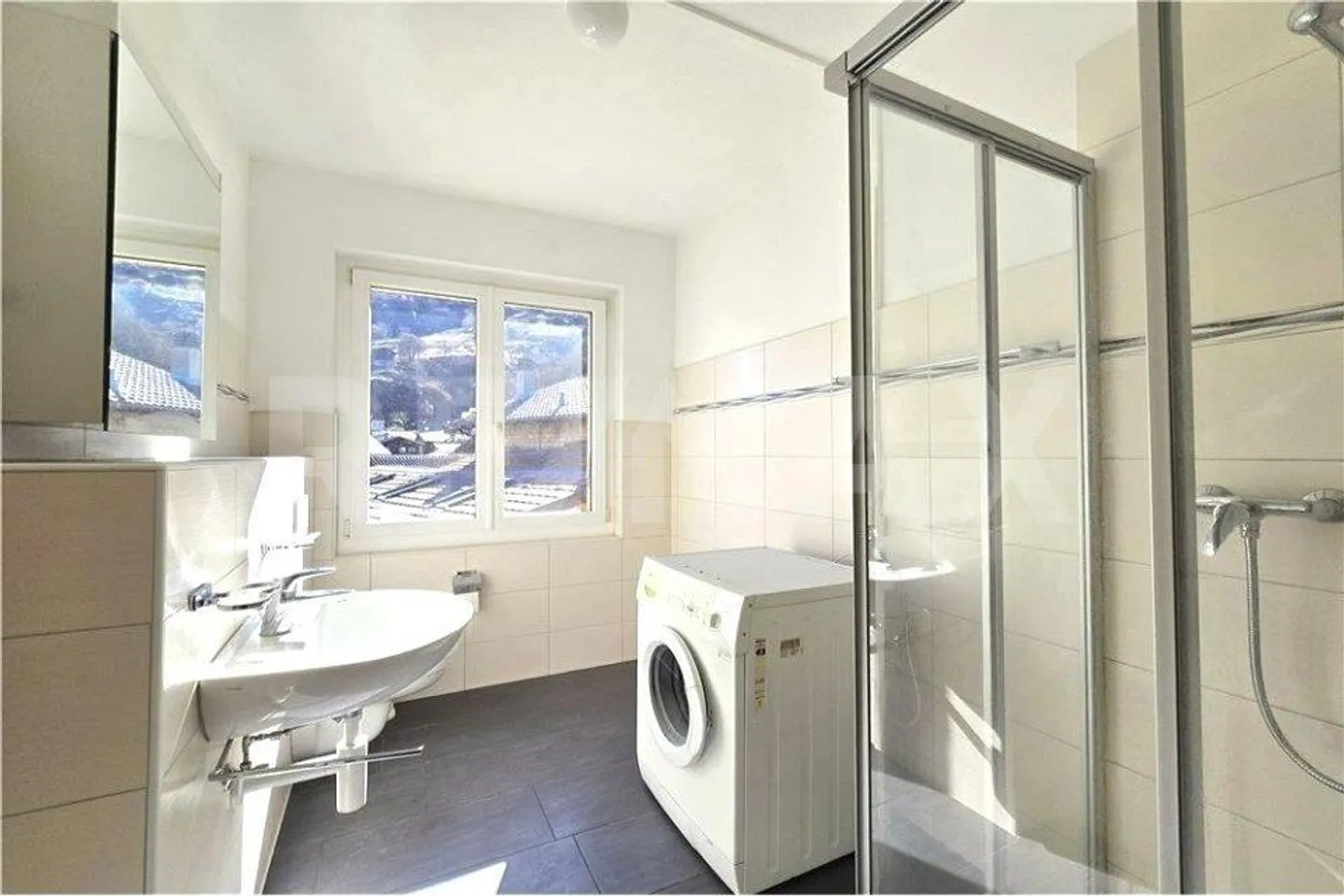 Immeuble multifamilial avec un grand potentiel d'investissement - Photo 7 sur 13