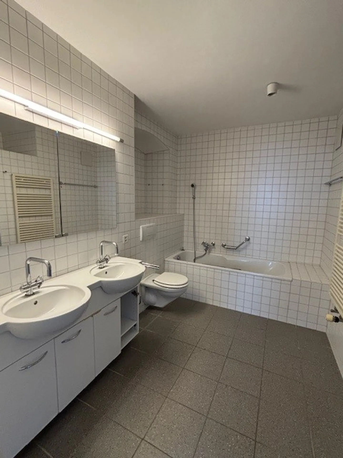 Incantevole appartamento di 4 stanze in un ambiente storico - Foto 7 di 25