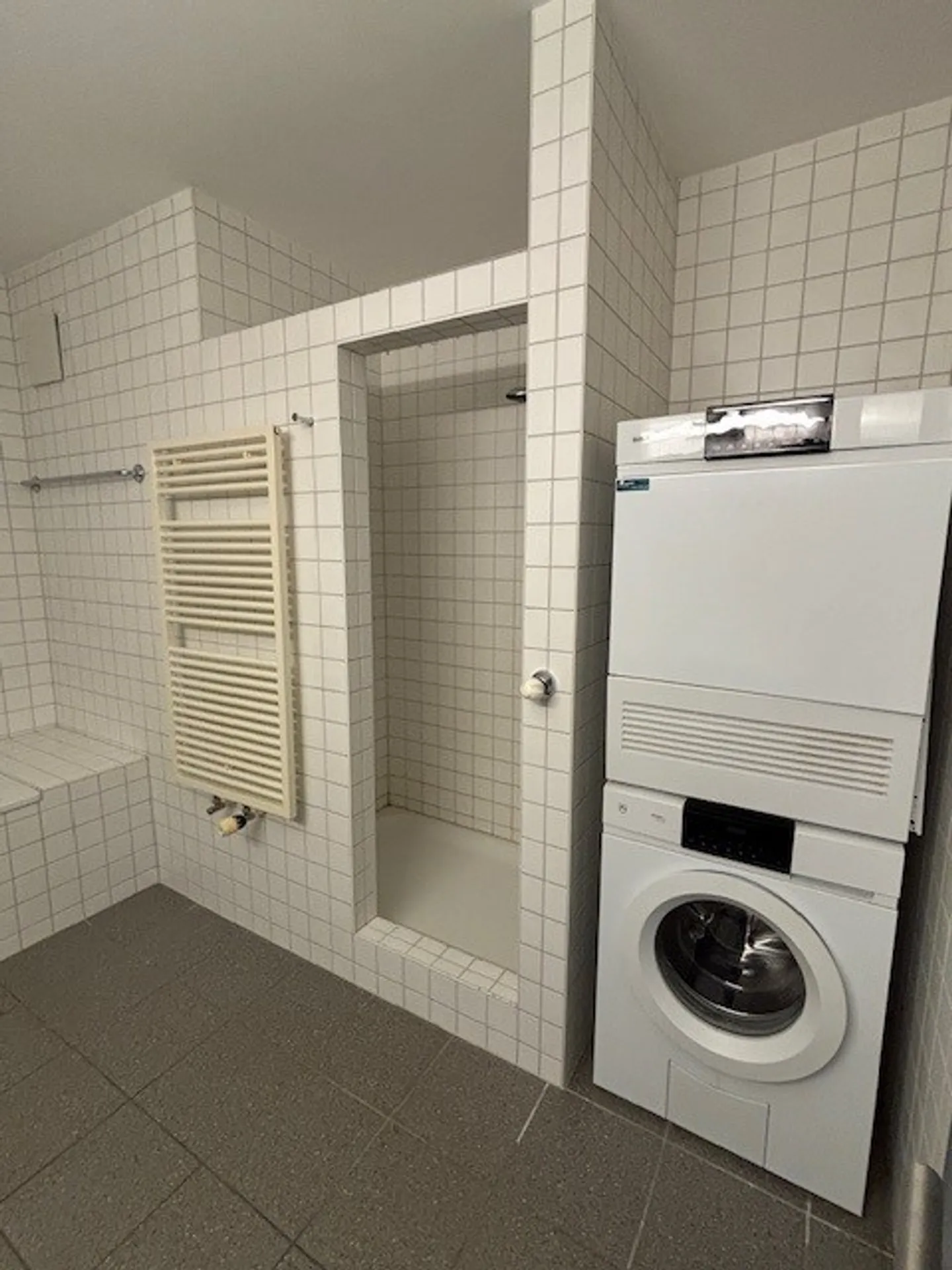 Incantevole appartamento di 4 stanze in un ambiente storico - Foto 8 di 25