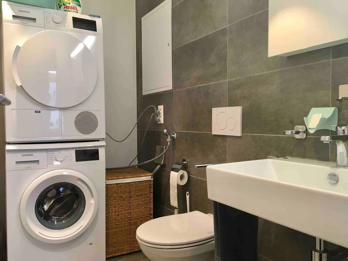 Casa a schiera moderna di 2½ stanze in standard Minergie con facciata solare - Foto 13 di 18