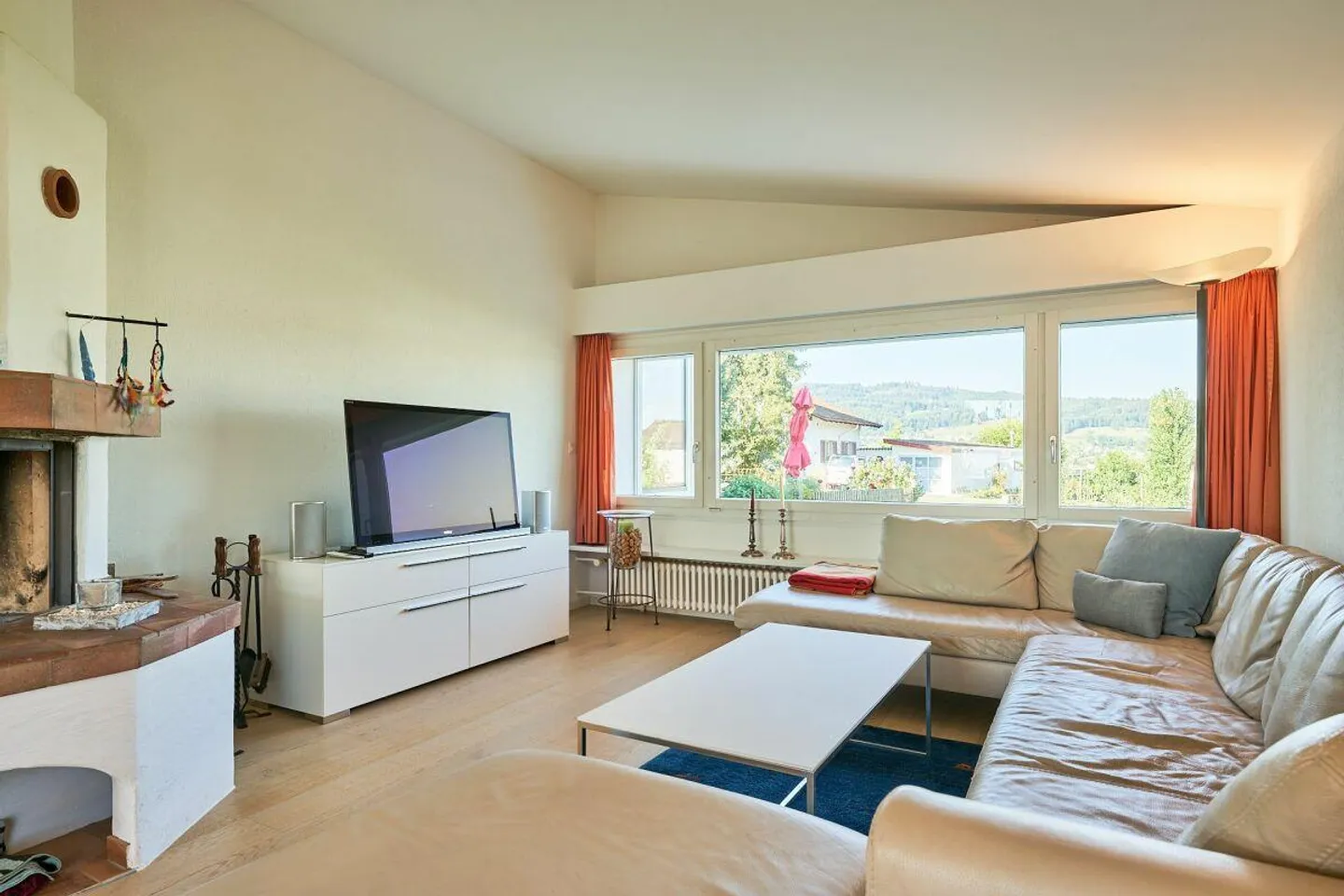 8.5-Zimmer-Einfamilienhaus mit Studio für Home-Office oder stilles ... - Foto 5 von 15