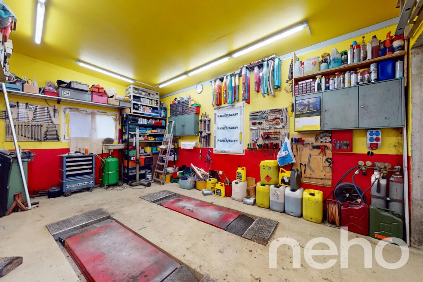 Semi-detached villa with pool and independent apartment - Photo 10 of 13