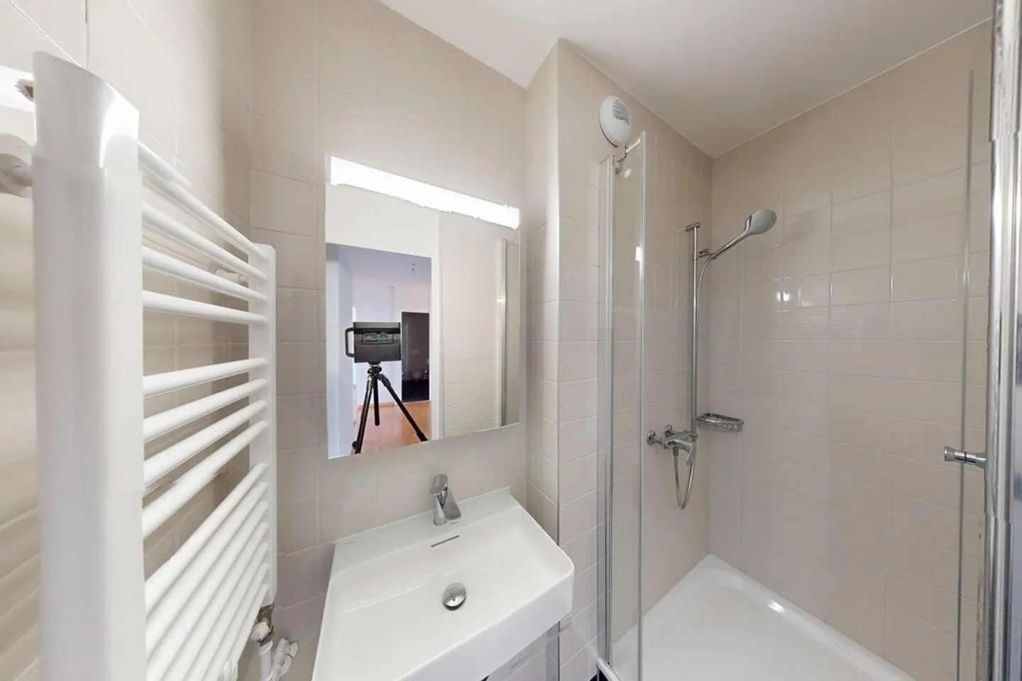 Duplex apartment located in the residence de la Tourelle - Photo 8 of 10