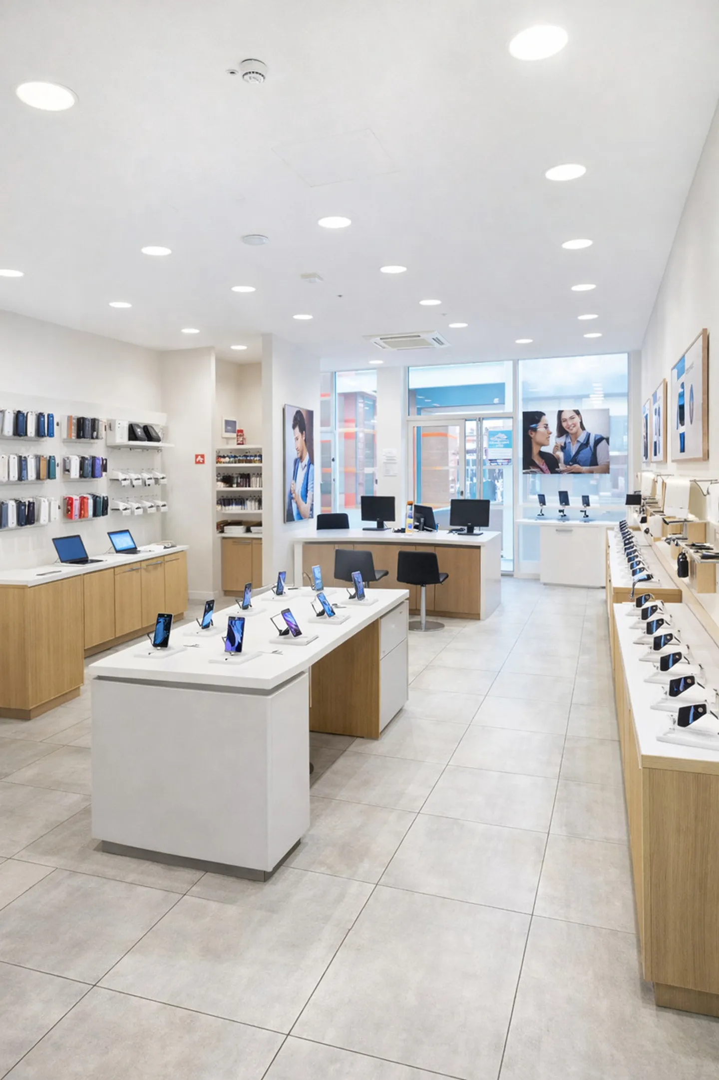 Commerce - Photo 3 of 9