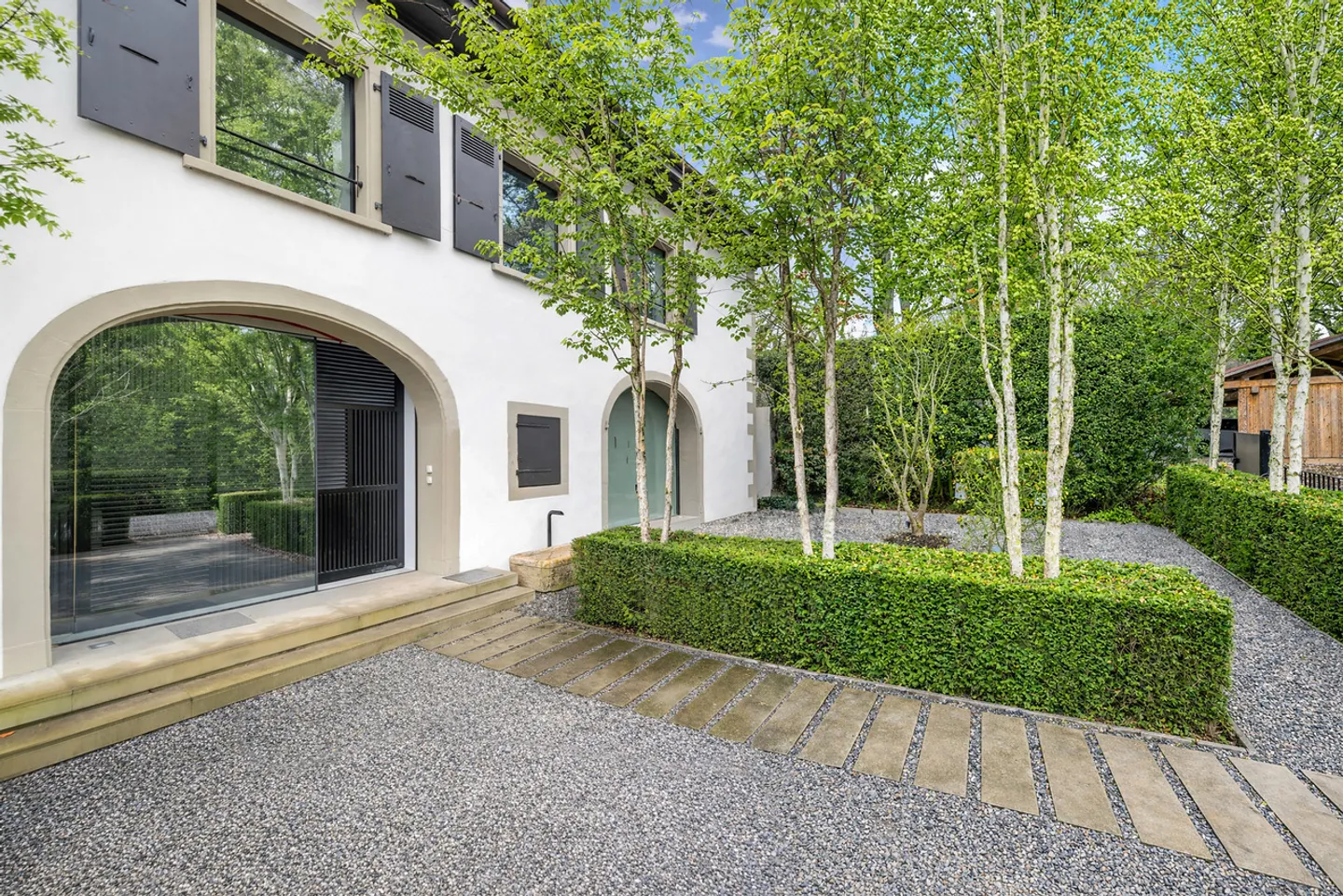 Residence combining character and modernity, indoor pool, Vandoeuvres - Photo 2 of 18