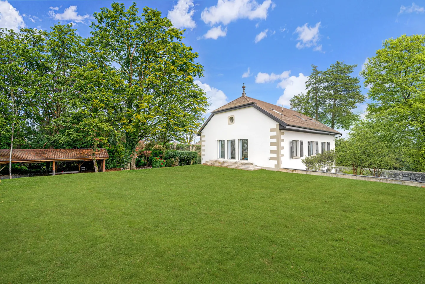 Residence combining character and modernity, indoor pool, Vandoeuvres - Photo 3 of 18