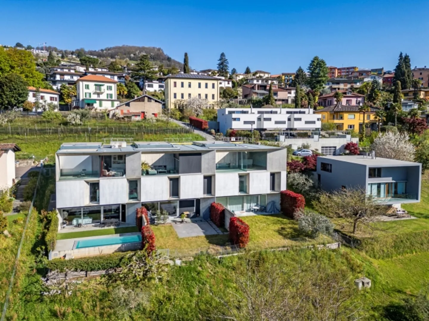 Villa moderna con piscina e vista panoramica - Foto 3 di 20