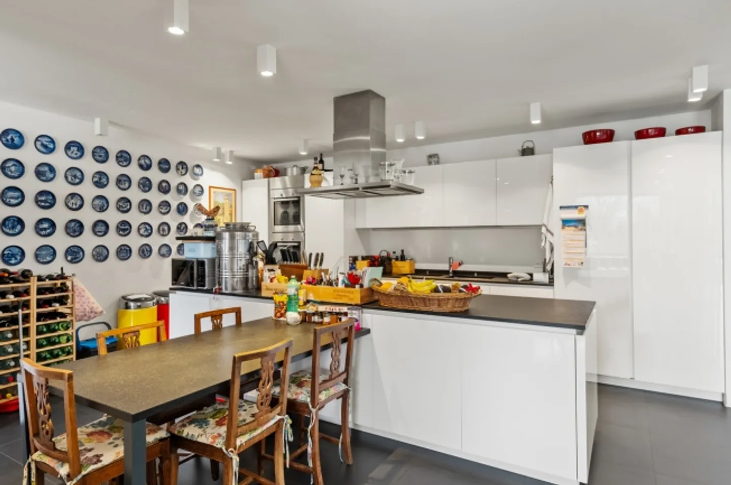 Villa moderna con piscina e vista panoramica - Foto 9 di 20