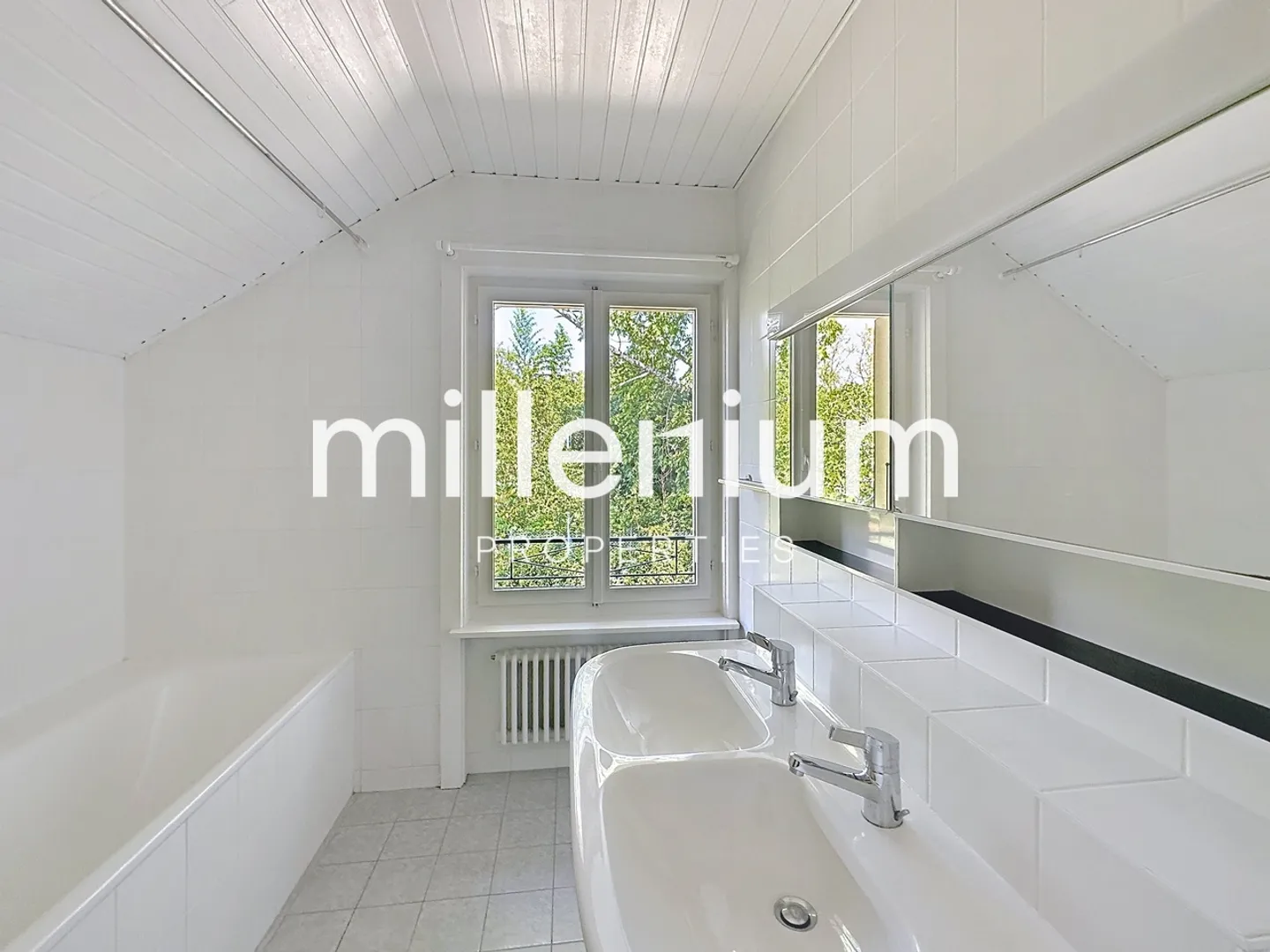 Luxurious villa with large garden in Peissy (Satigny) - Photo 10 of 11