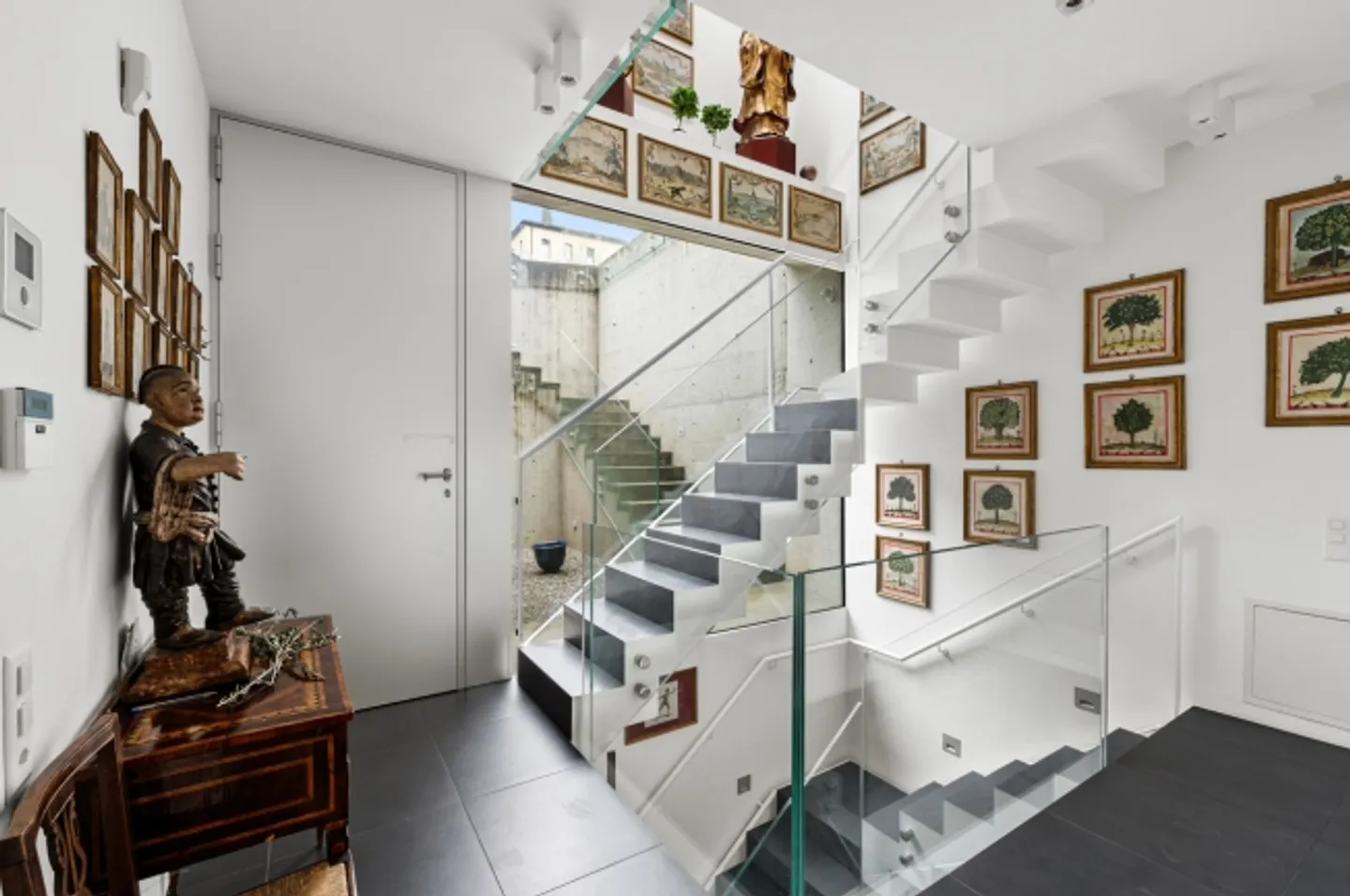 Villa moderna con piscina e vista panoramica - Foto 11 di 20