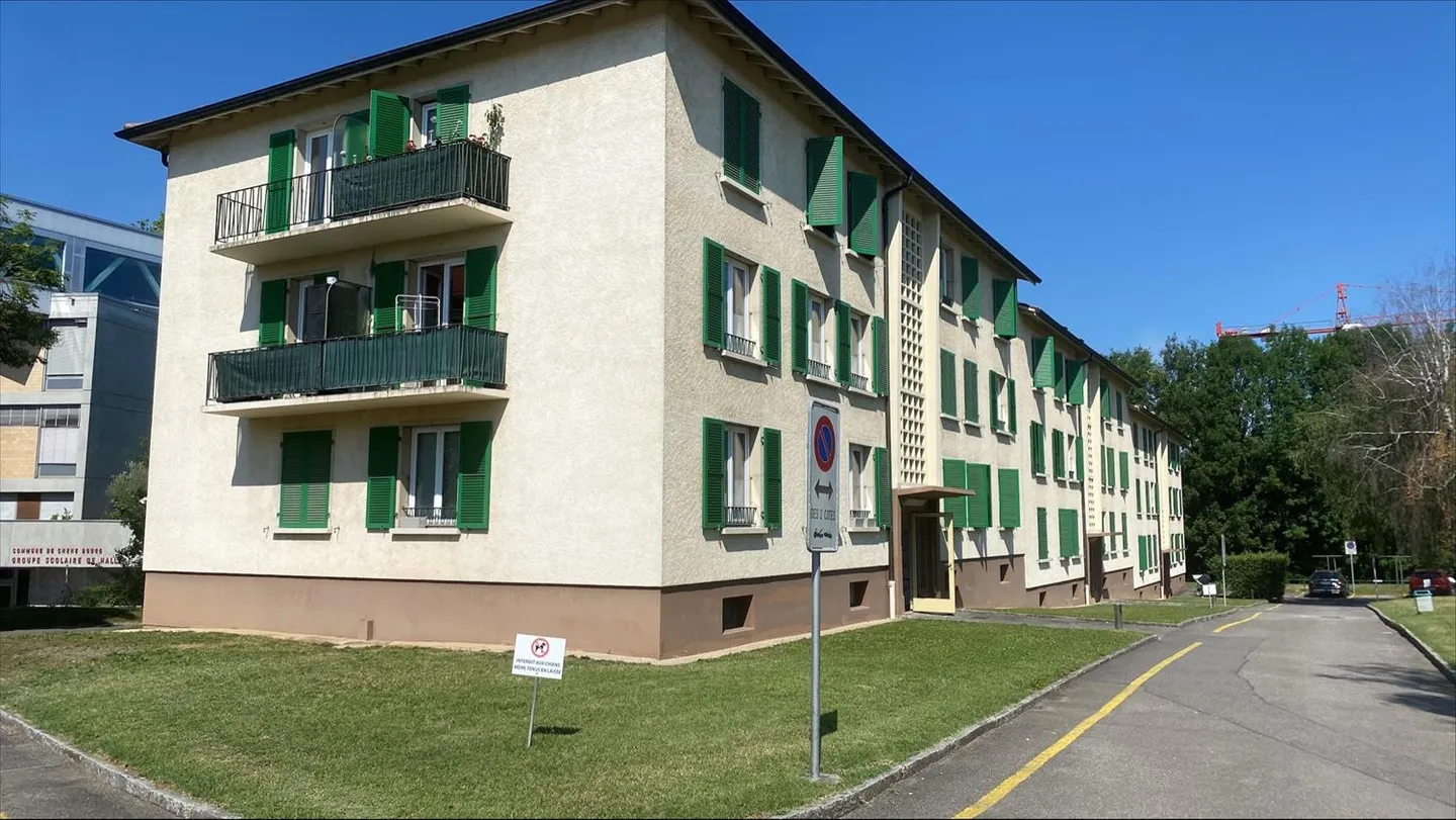 Parcheggio moto esterno - Foto 1 di 2