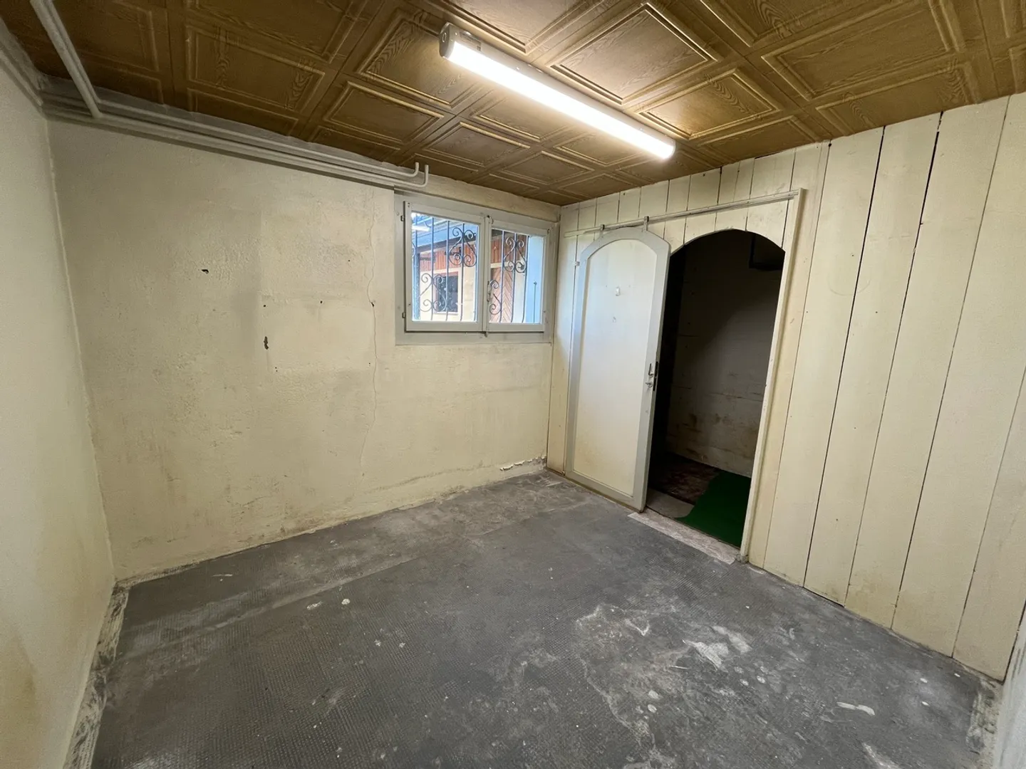 Commercial space/storage on the ground floor - Le Mont-sur-Lausanne - Photo 4 of 4