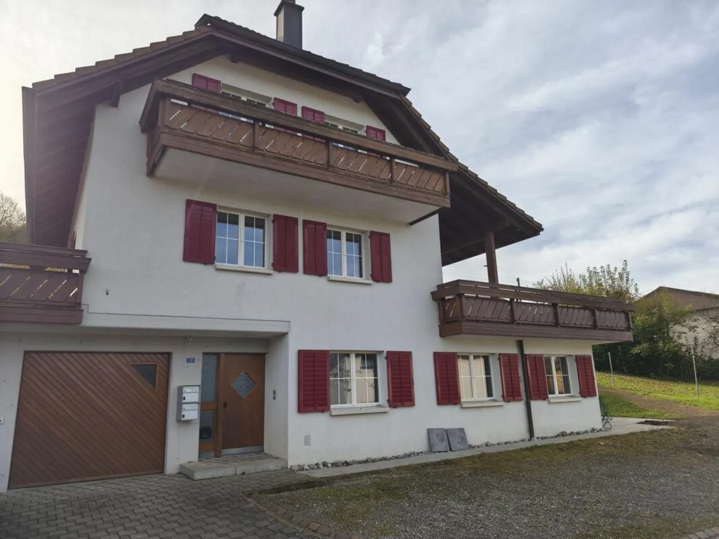 For rent: 6.5 room detached house - Photo 1 of 13