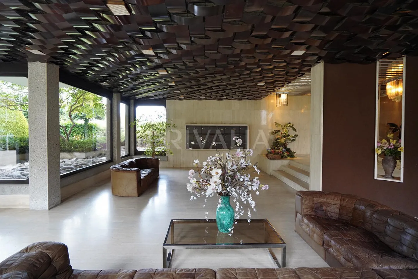 Exclusivity Ideal for Investors - 2 1/2 Room Apartment of 62 m² with Two Balconies - Photo 5 of 7