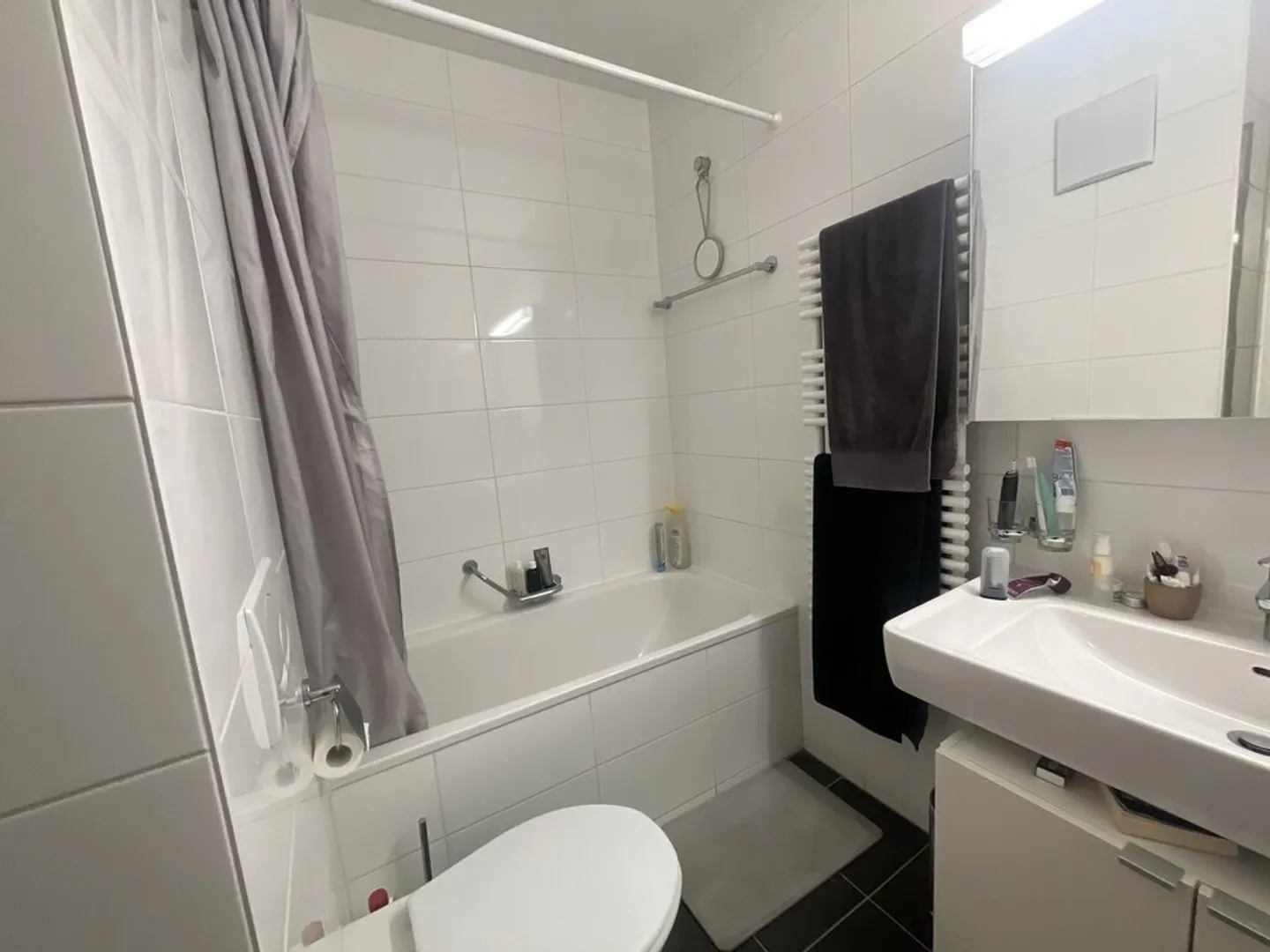 Appartement de 3 pièces au 3ème étage - Photo 2 sur 5