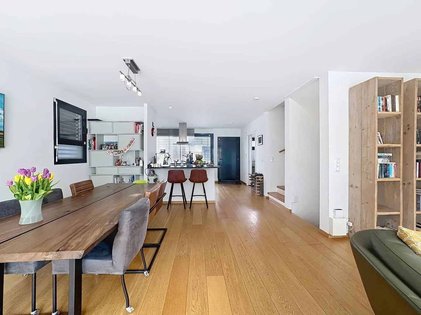 Exclusive: Triplex Apartment with Terrace and Garden - Photo 5 of 13