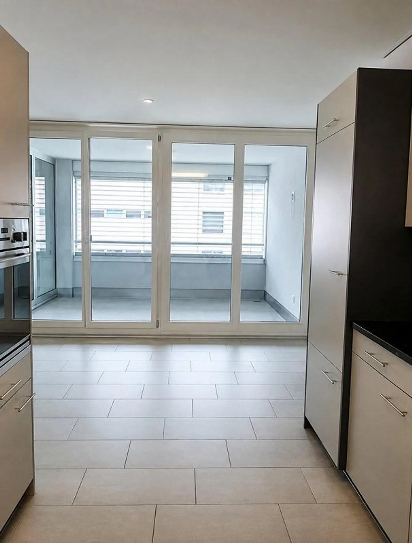 Attraente appartamento di 3.5 locali a Zurigo-Oerlikon - Foto 4 di 8